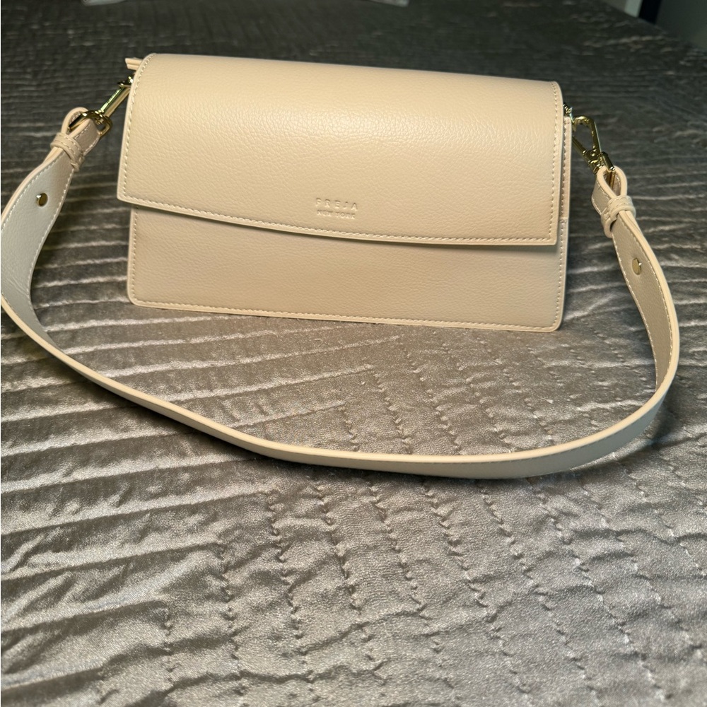 Freja New York shoulder bag. Only used once!